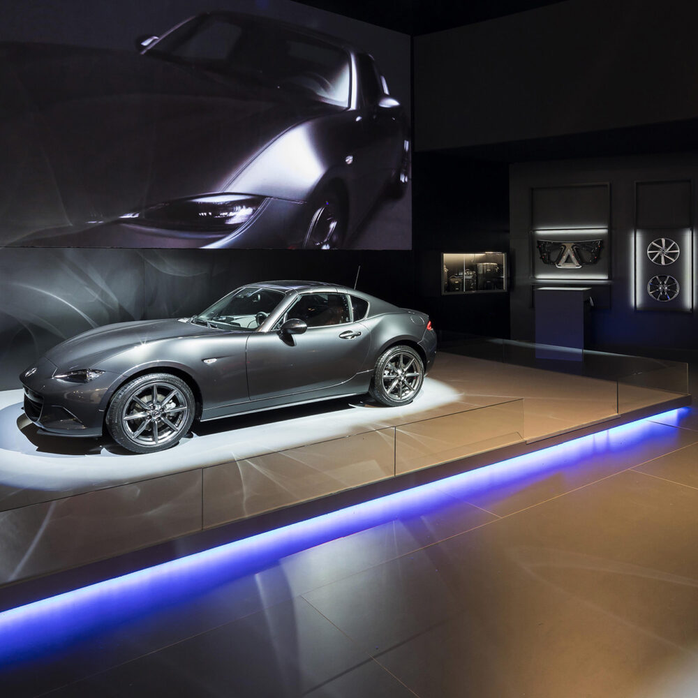 Interieur standenbouw Autosalon 2017 Brussel Mazda 3