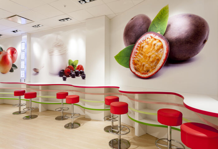 Interieur horecazaak Planet Yoghurt - Winkelinrichting Gent - Froyen & Zeitler