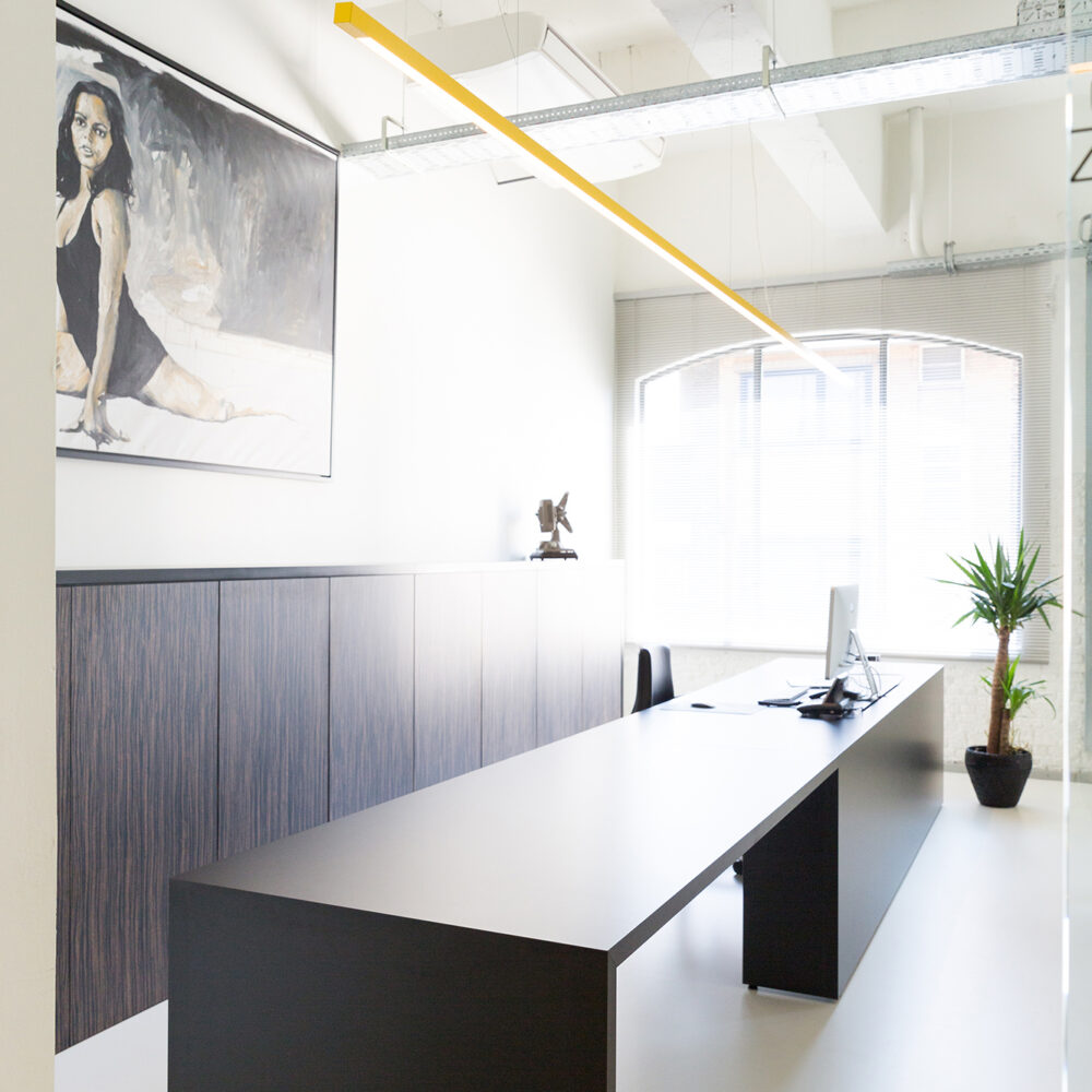 Kantoorinrichting Brussel - Inrichting werkplek - kantoorinterieur Moxy