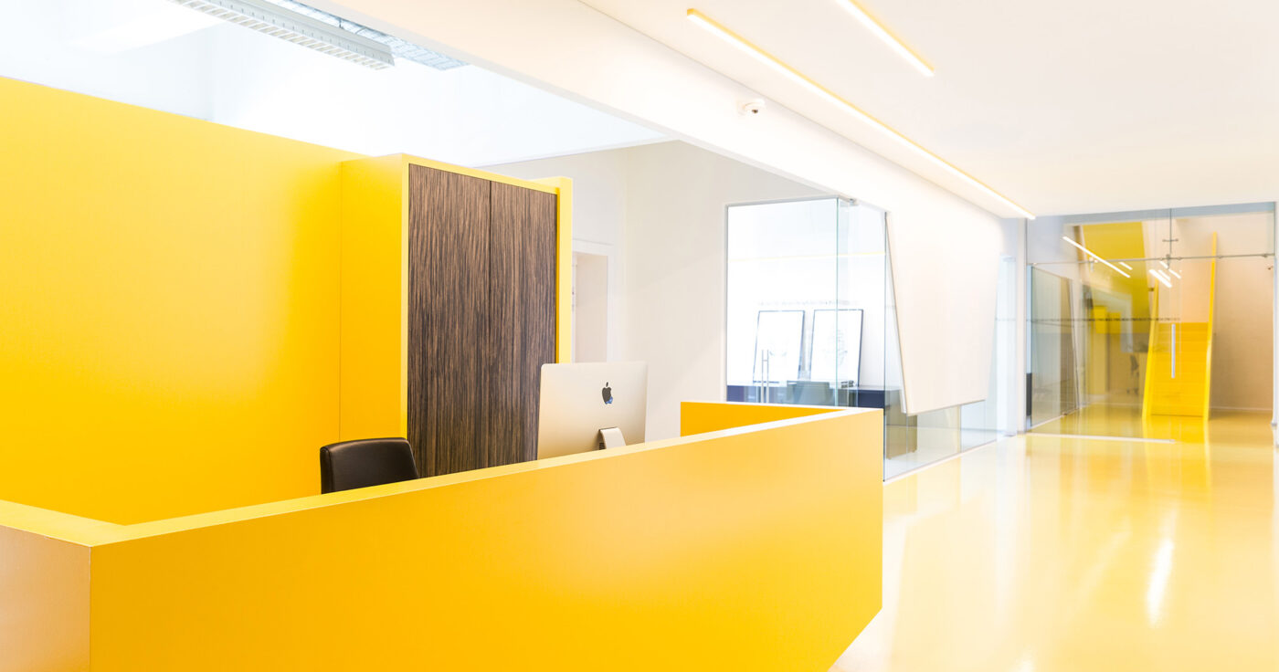 Kantoorinrichting Brussel - Inrichting werkplek - kantoorinterieur Moxy