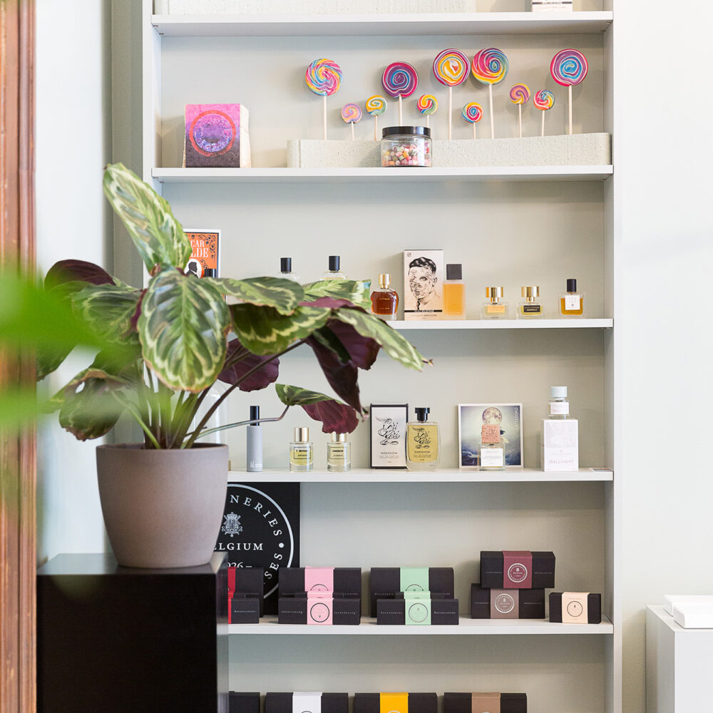 Winkelinrichting Brussel - Winkelinterieur - Inrichting parfumerie winkel Smell Stories
