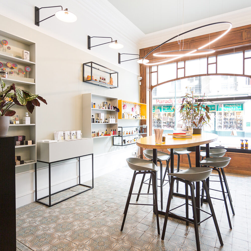 Winkelinrichting Brussel - Winkelinterieur - Inrichting parfumerie winkel Smell Stories