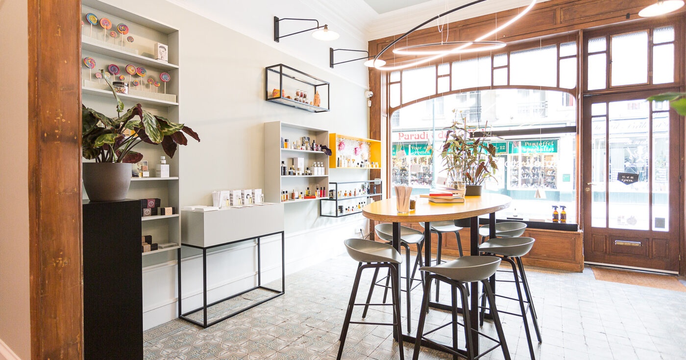 Winkelinrichting Brussel - Winkelinterieur - Inrichting parfumerie winkel Smell Stories
