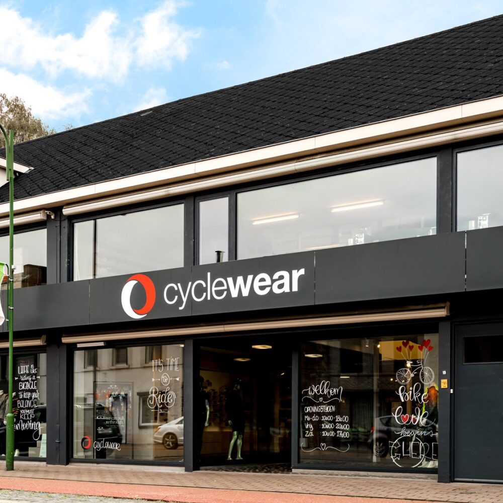 Winkelinrichting - Cyclewear Achel - Interieur Fietswinkel - Inrichting winkel