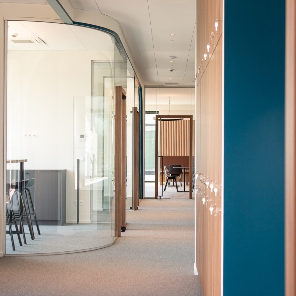 Kantoorinrichting Leuven - Inrichting bureau Acumen - Interieurarchitecten - Froyen & Zeitler