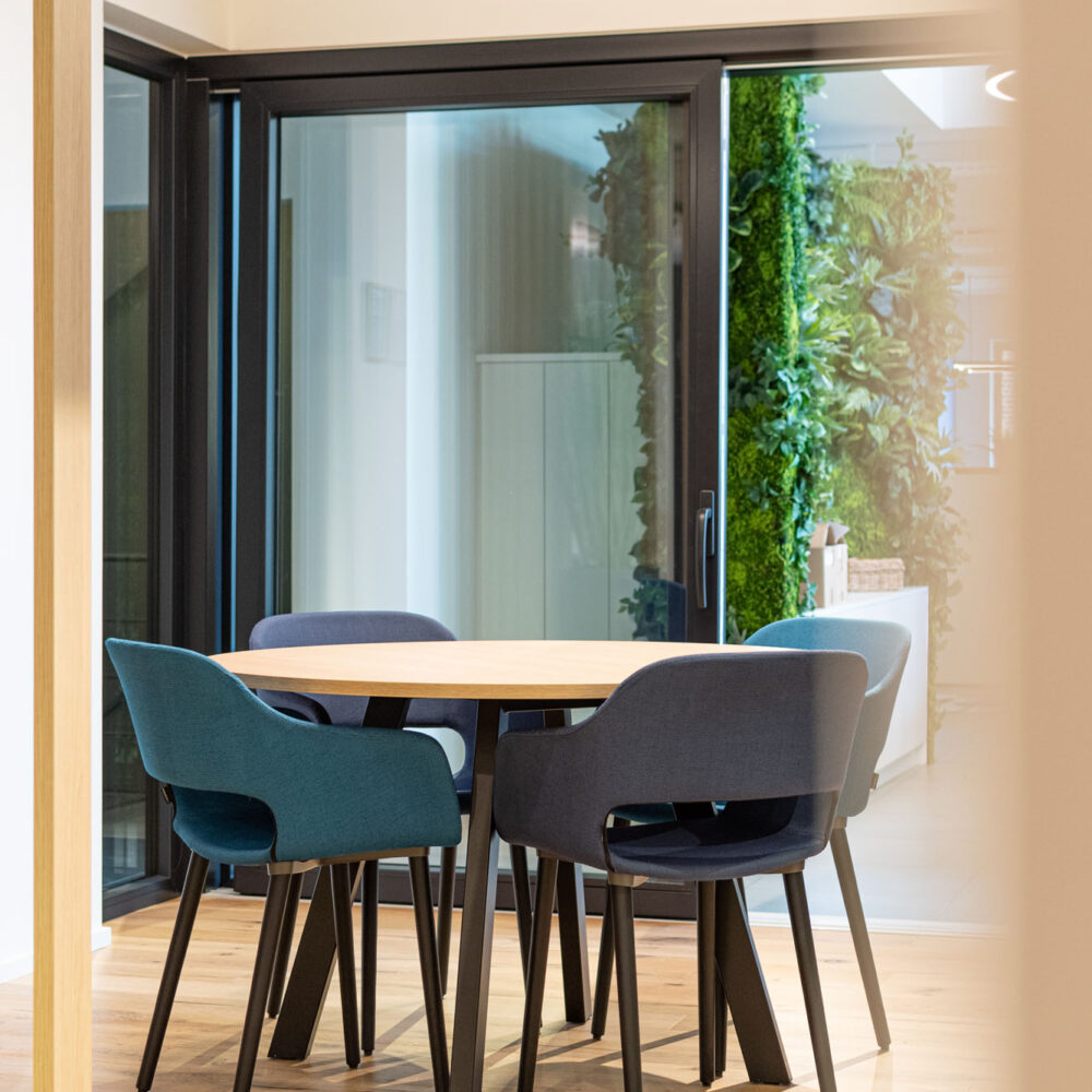 Kantoorinrichting - Interieurarchitectuur - Retail Design - winkelinrichting - Showrooms - Group-Vrebos