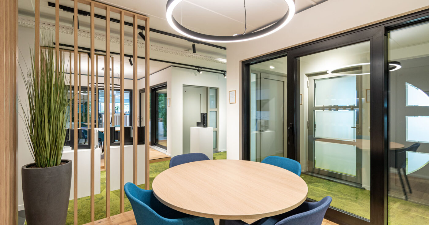 Kantoorinrichting - Interieurarchitectuur - Retail Design - winkelinrichting - Showrooms - Group-Vrebos