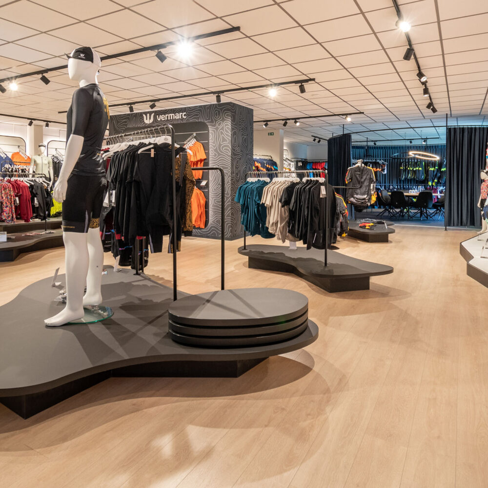 Winkelinrichting Roeselare, Froyen-Zeitler, Vermarc sportkleding