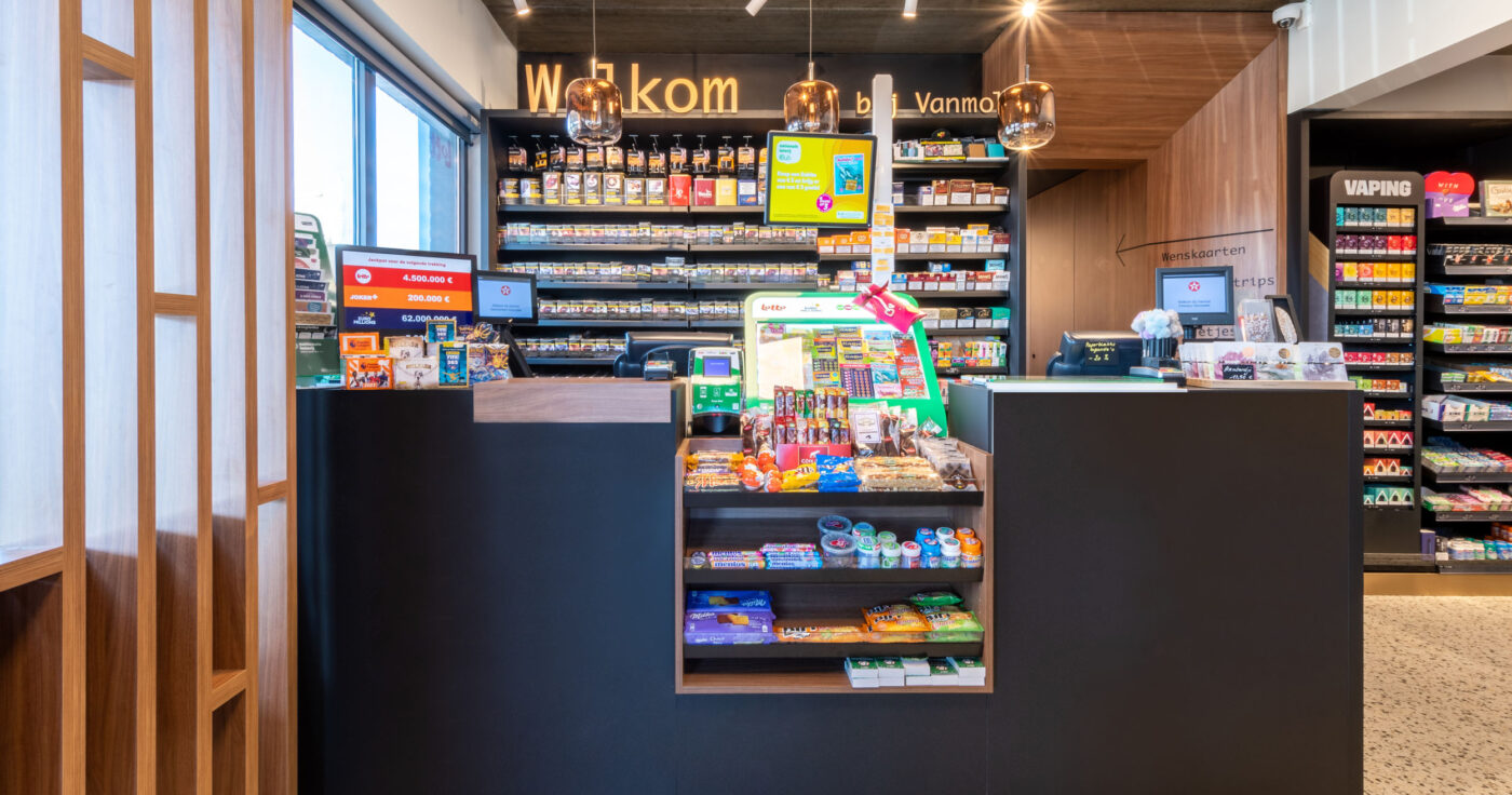 Winkelinrichting -Froyen&Zeitler -Tankstationwinkel Vanmol