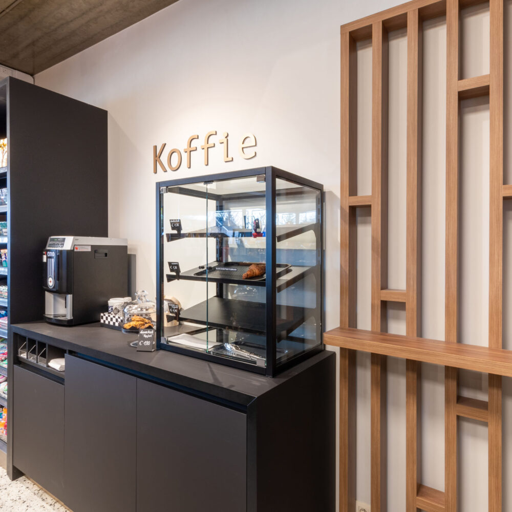 Winkelinrichting -Froyen&Zeitler -Tankstationwinkel Vanmol